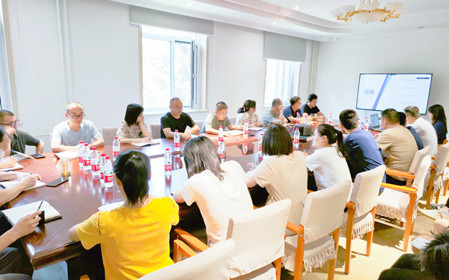 標(biāo)題：研究中心召開研發(fā)工作推進會暨落實“十四五”規(guī)劃研討交流會
瀏覽次數(shù)：1242
發(fā)表時間：2024-07-23